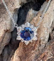 sapphire-and-diamond-necklace